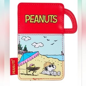NWT Loungefly Peanuts Cup Cardholder